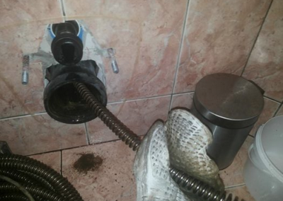 Ontstoppen toilet